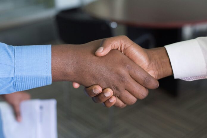handshake at B2B trade shows